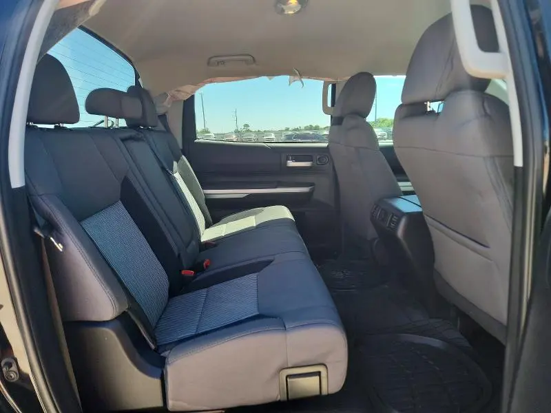 2017 TOYOTA TUNDRA SR5  