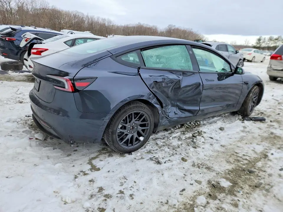 2026 TESLA MODEL 3   