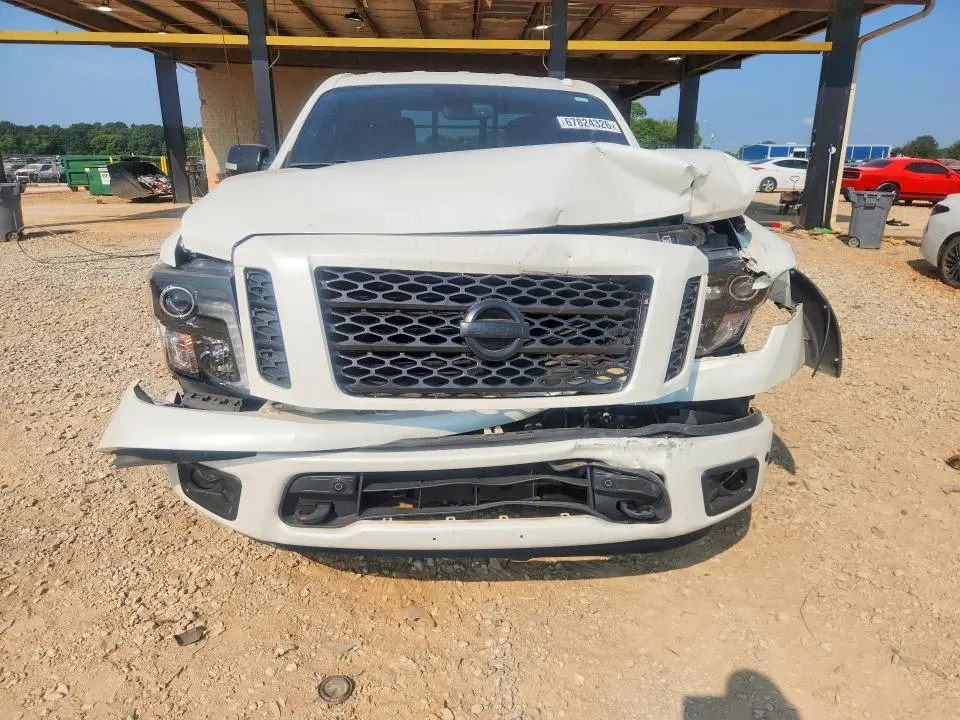 2018 NISSAN TITAN SL  