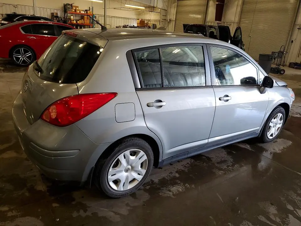 2011 NISSAN VERSA 1.8 S  