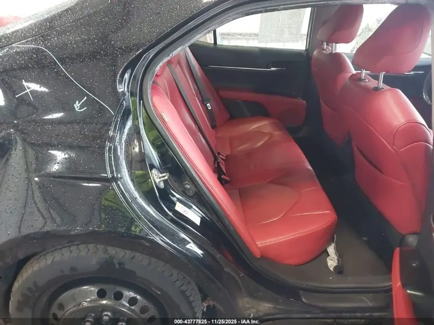 2019 TOYOTA CAMRY XSE