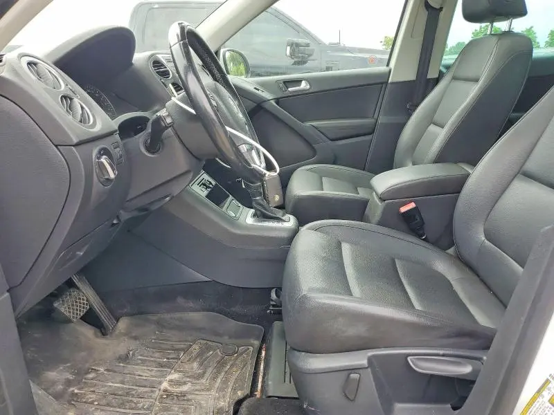2015 VOLKSWAGEN TIGUAN S  