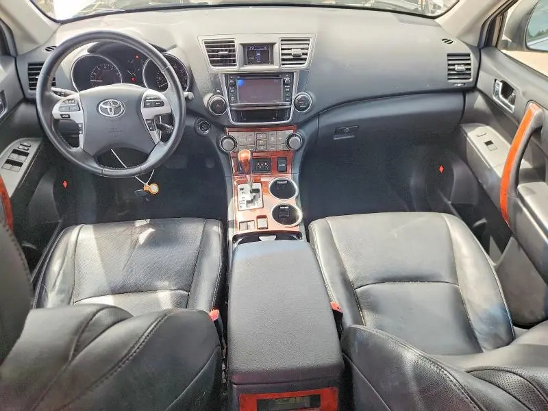 2013 TOYOTA HIGHLANDER LIMITED  