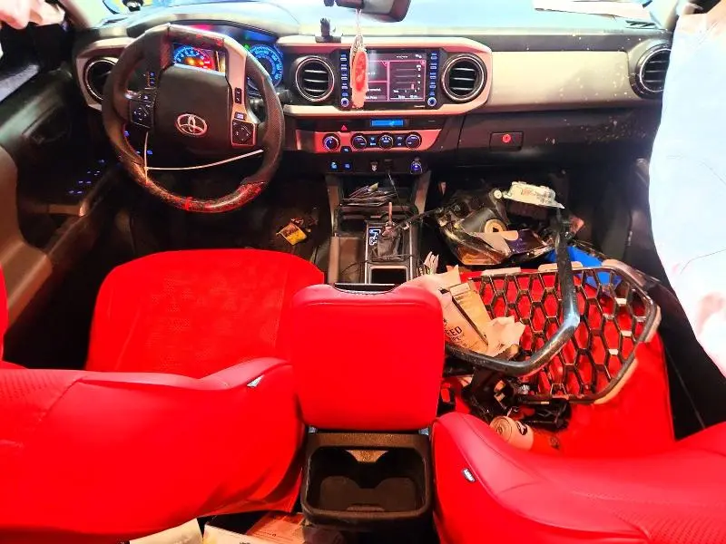 2021 TOYOTA TACOMA SR5 V6  