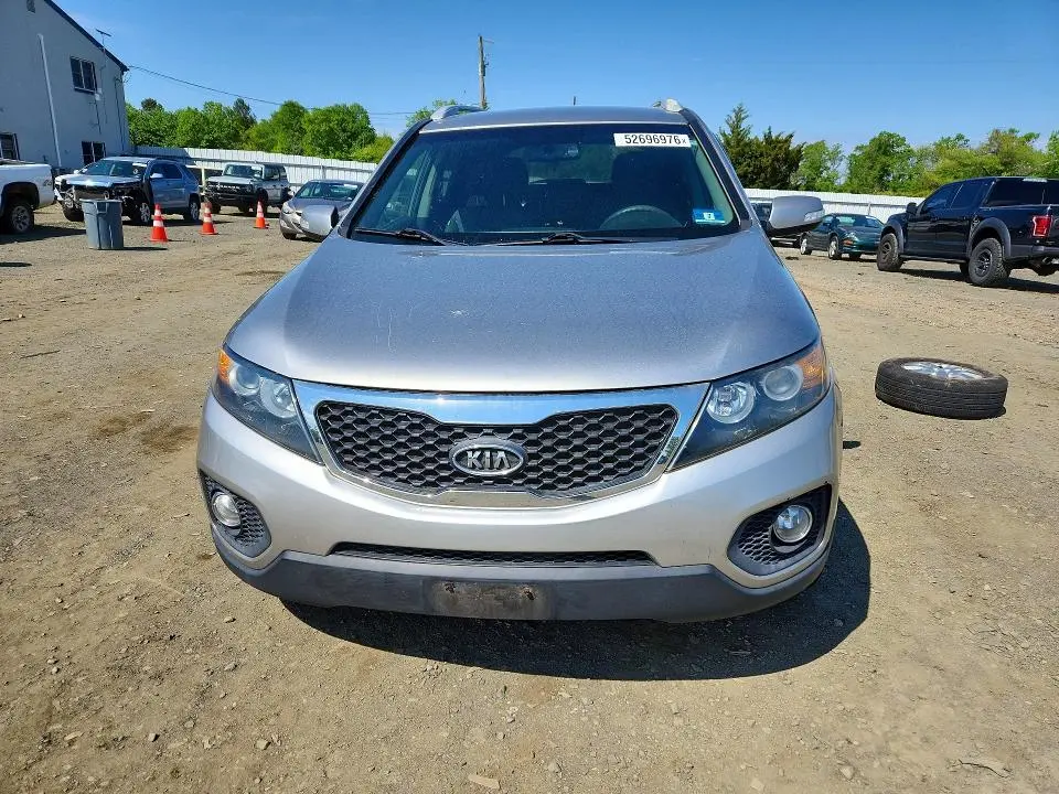 2013 KIA SORENTO LX  