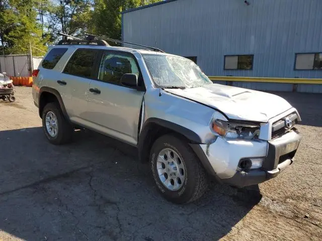 2010 TOYOTA 4RUNNER SR5  