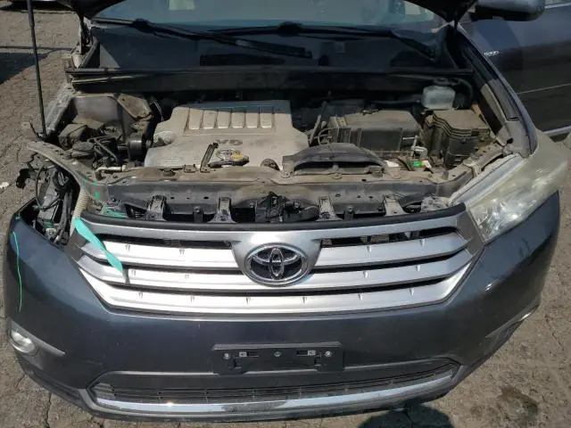 2013 TOYOTA HIGHLANDER LIMITED  
