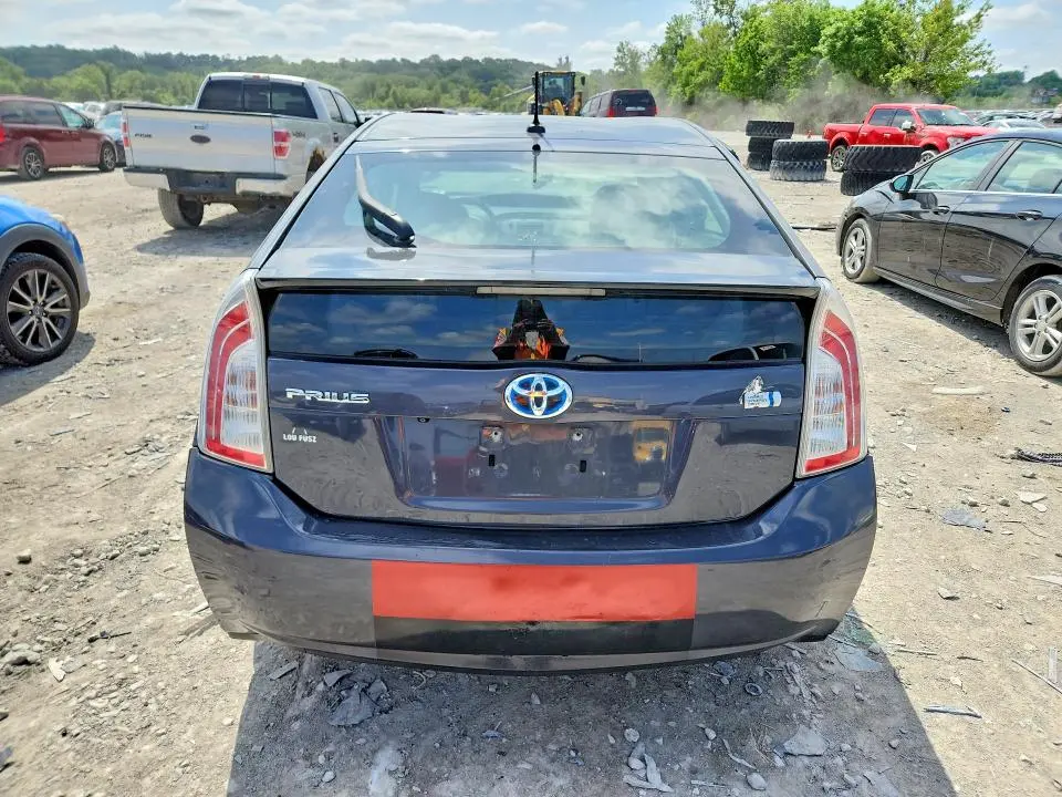 2015 TOYOTA PRIUS THREE  