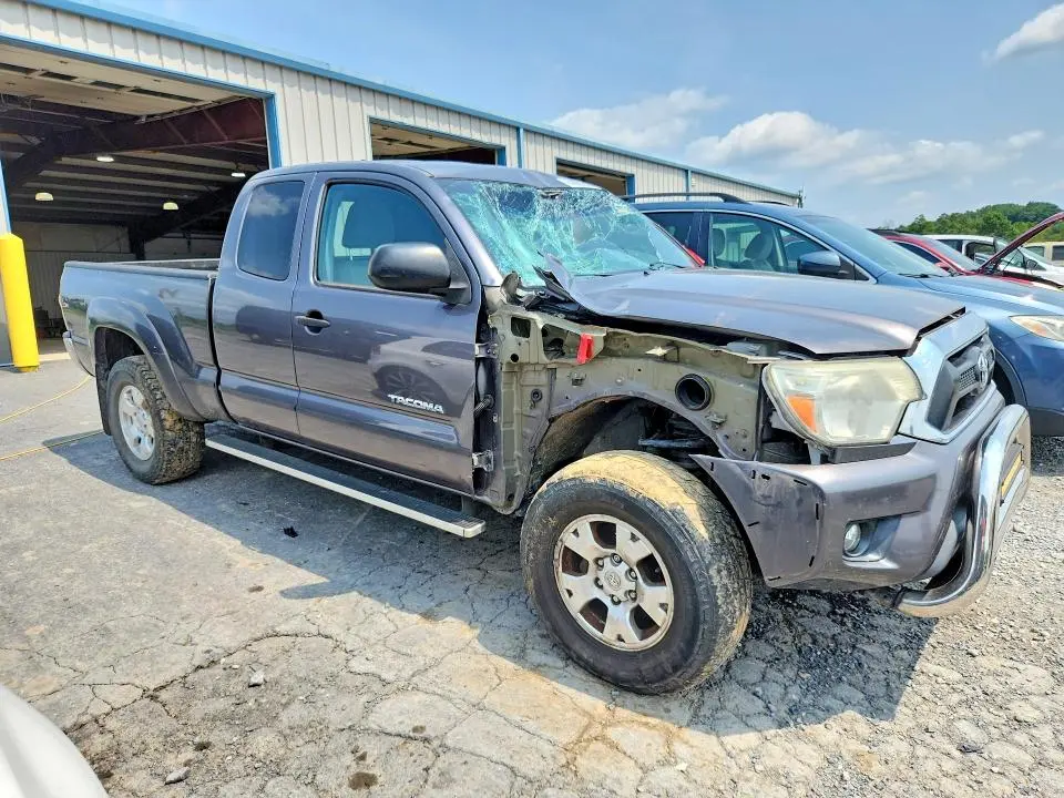 2015 TOYOTA TACOMA BASE  