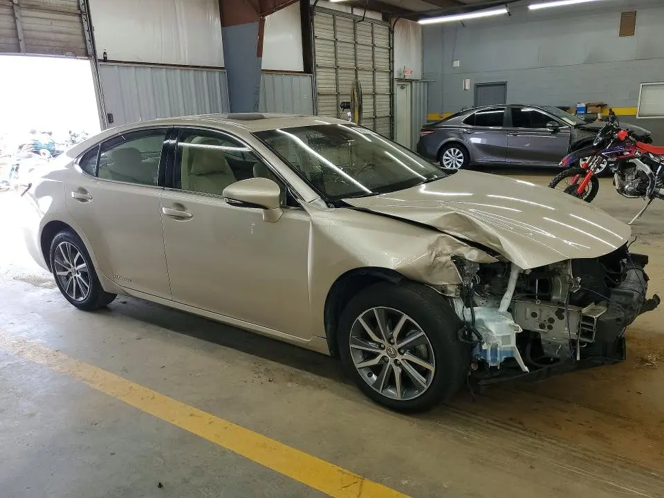 2017 LEXUS ES 300H  