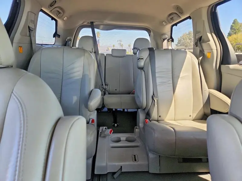 2012 TOYOTA SIENNA XLE 8-PASSENGER  