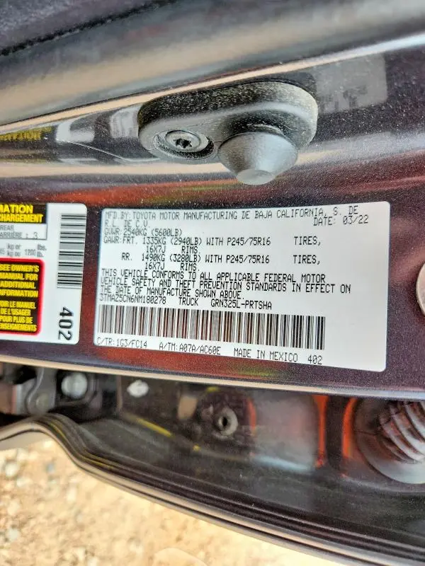2022 TOYOTA TACOMA SR5 V6  