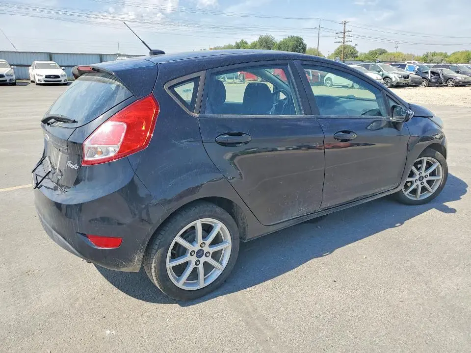 2015 FORD FIESTA SE  