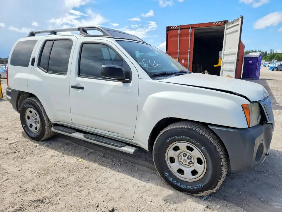 2013 NISSAN XTERRA X  