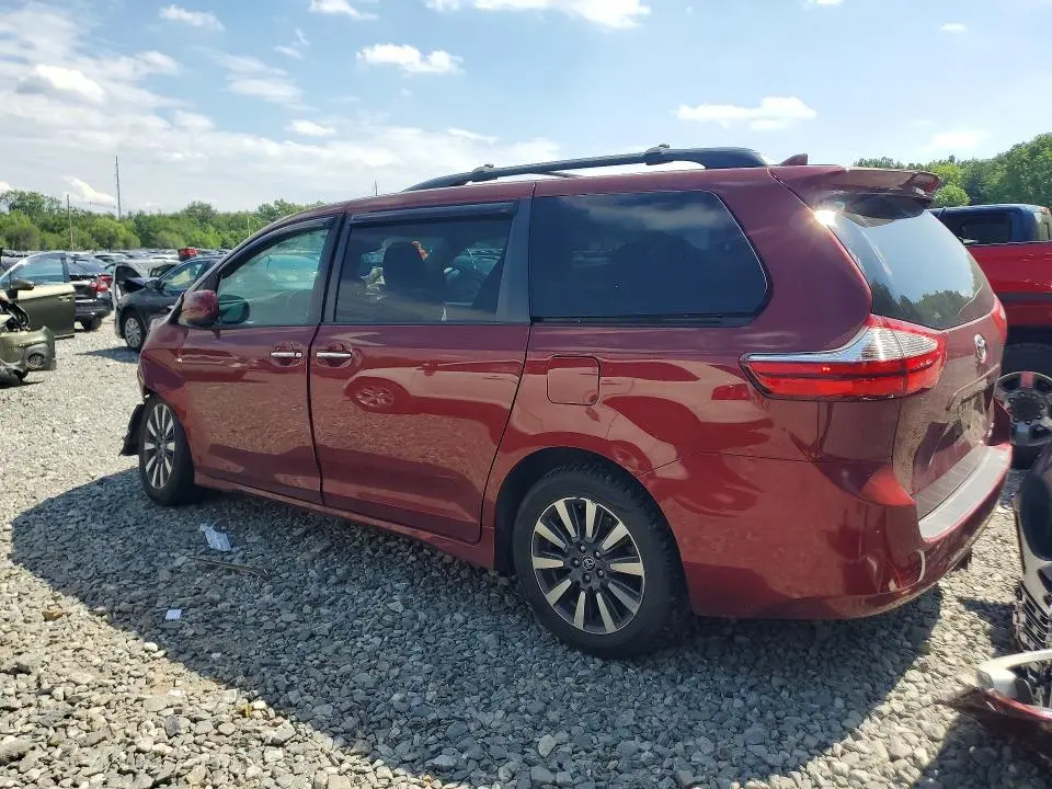 2018 TOYOTA SIENNA XLE 7-PASSENGER  