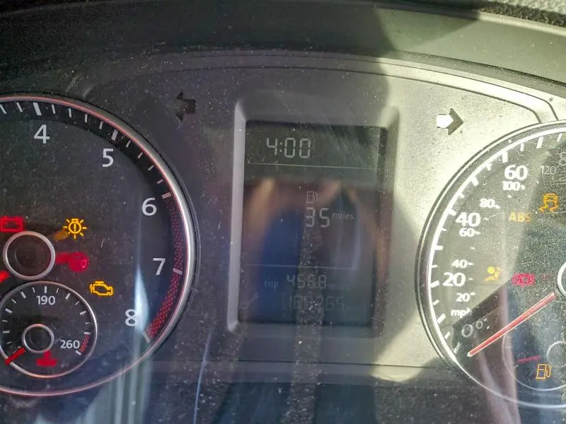 2015 VOLKSWAGEN PASSAT S  