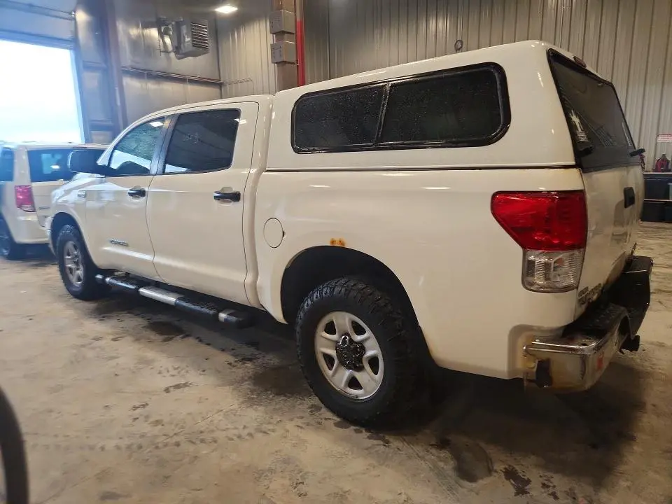 2010 TOYOTA TUNDRA CREWMAX SR5  