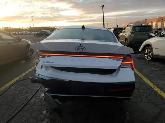 2024 HYUNDAI ELANTRA SEL  