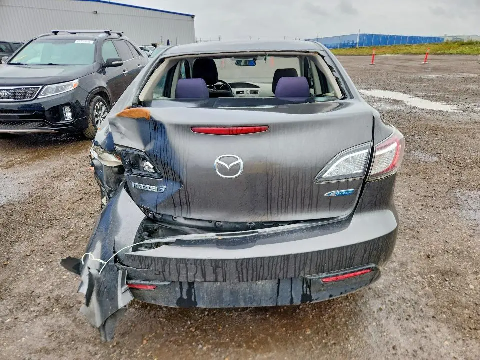 2013 MAZDA 3 I  