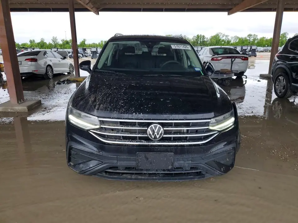 2024 VOLKSWAGEN TIGUAN SE  