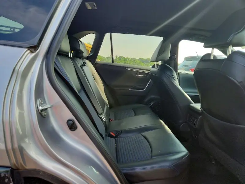 2021 TOYOTA RAV4 XSE  
