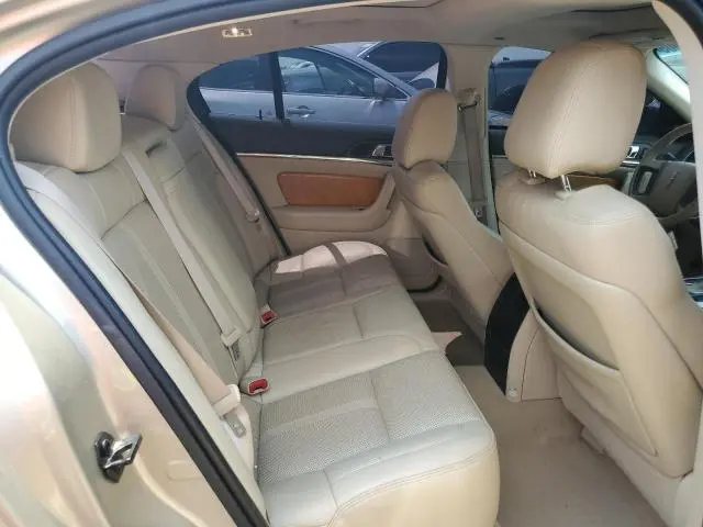 2010 LINCOLN MKS 