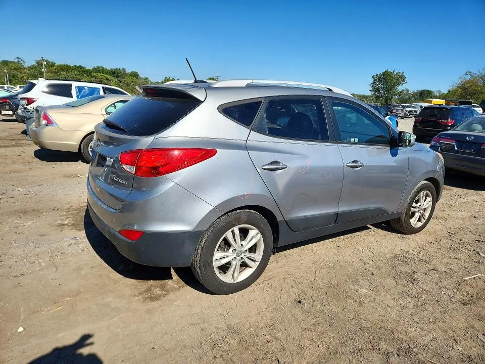 2013 HYUNDAI TUCSON GLS  