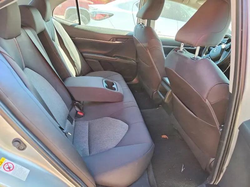 2018 TOYOTA CAMRY LE  