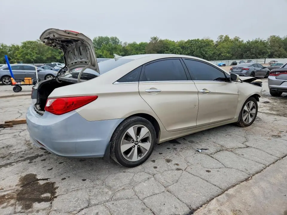 2011 HYUNDAI SONATA LIMITED  