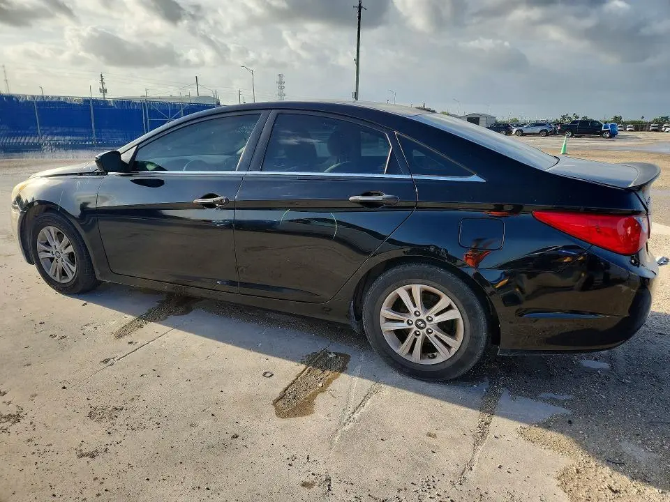 2013 HYUNDAI SONATA GLS  