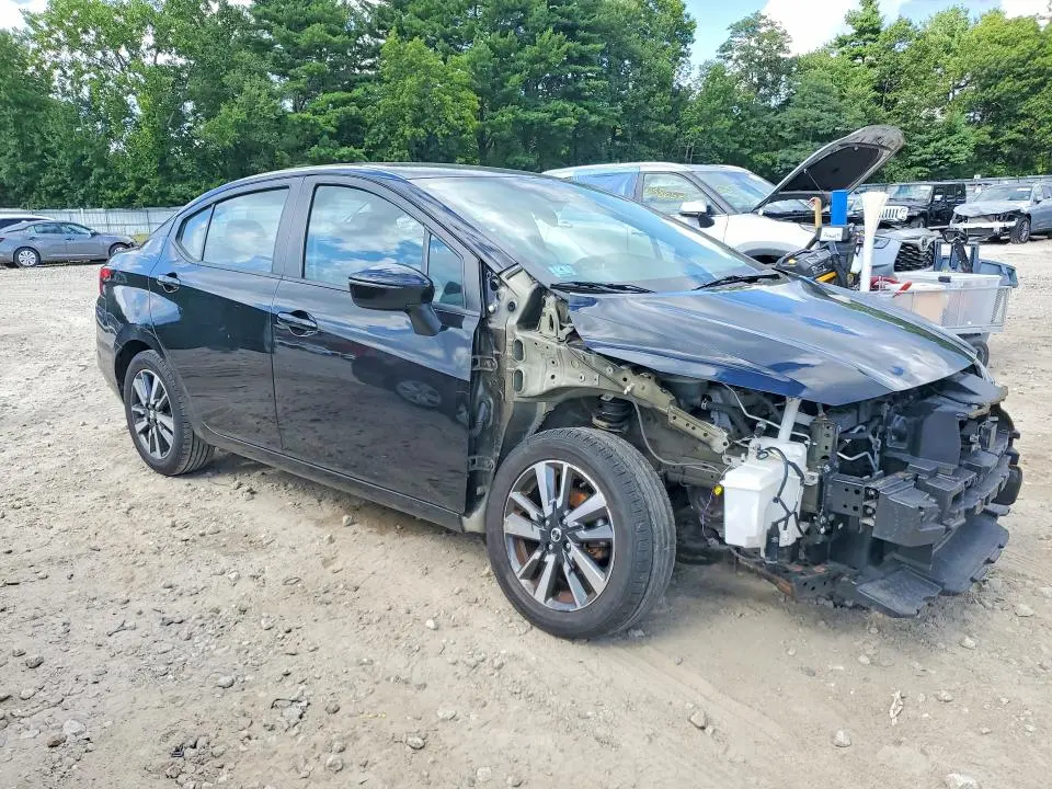 2021 NISSAN VERSA SV  
