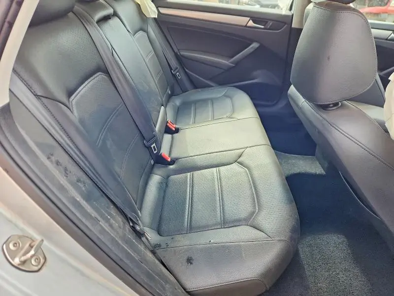 2015 VOLKSWAGEN PASSAT S  