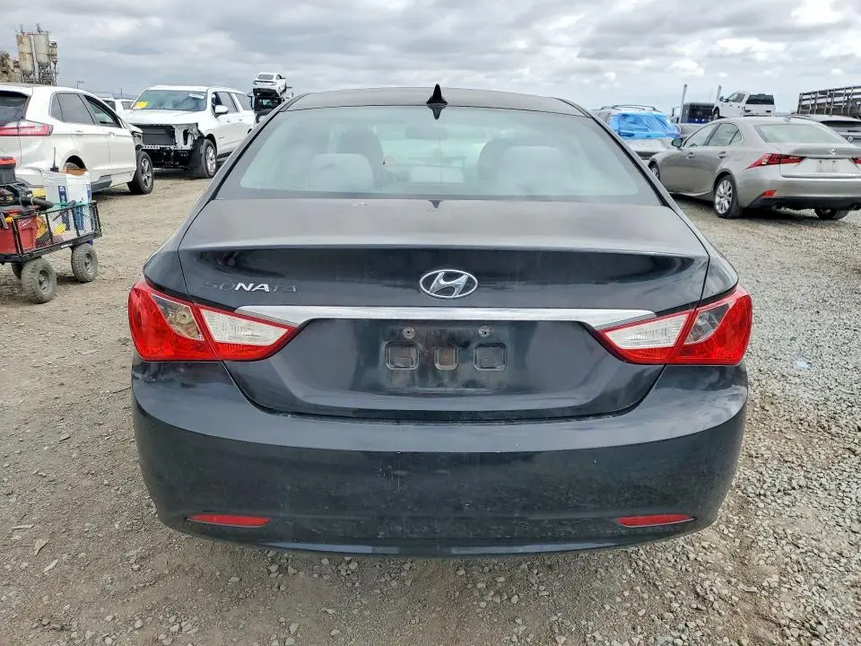 2011 HYUNDAI SONATA GLS  