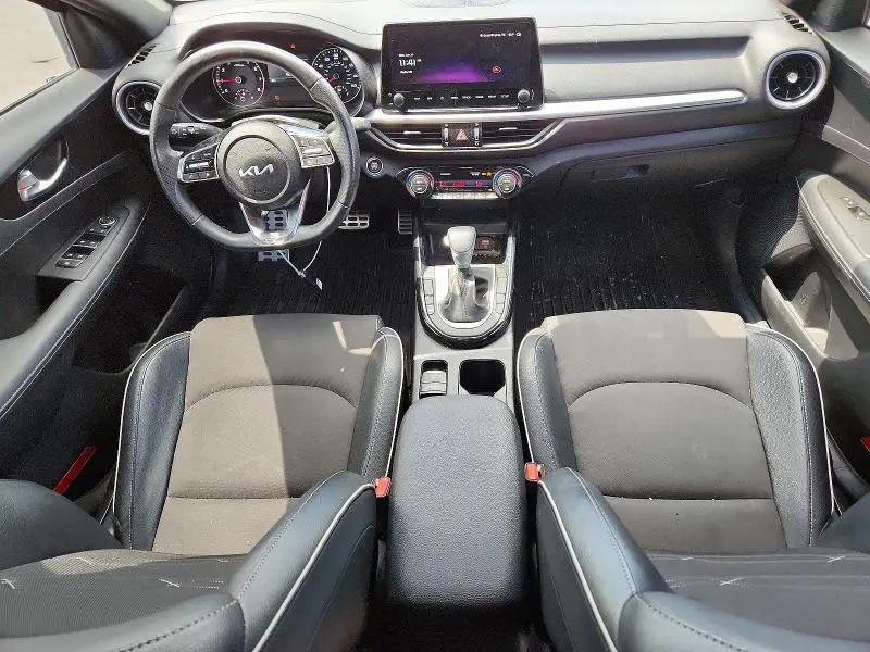2024 KIA FORTE GT LINE  