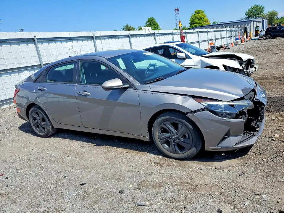 2021 HYUNDAI ELANTRA SEL  