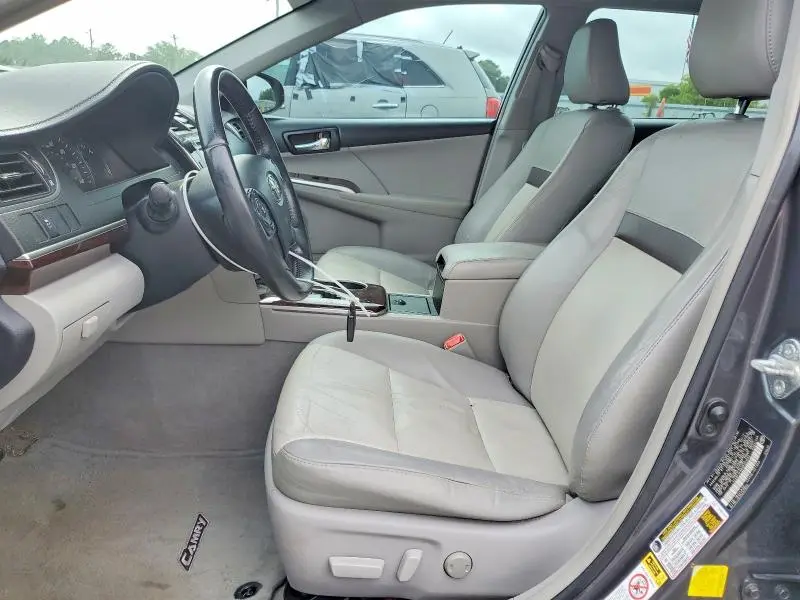 2012 TOYOTA CAMRY XLE  