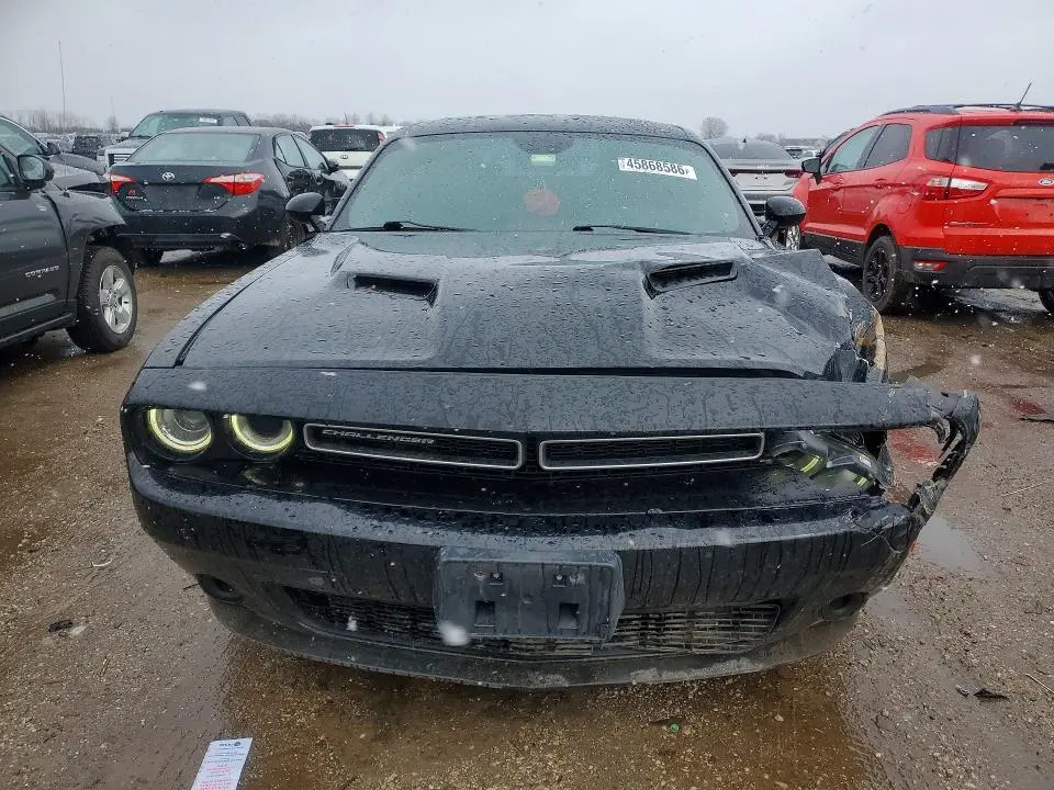 2016 DODGE CHALLENGER SXT  