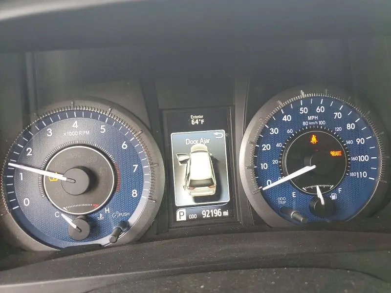 2016 TOYOTA SIENNA XLE  