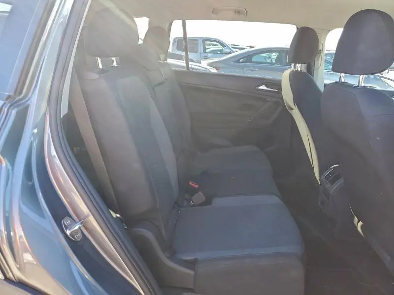 2018 VOLKSWAGEN TIGUAN S  