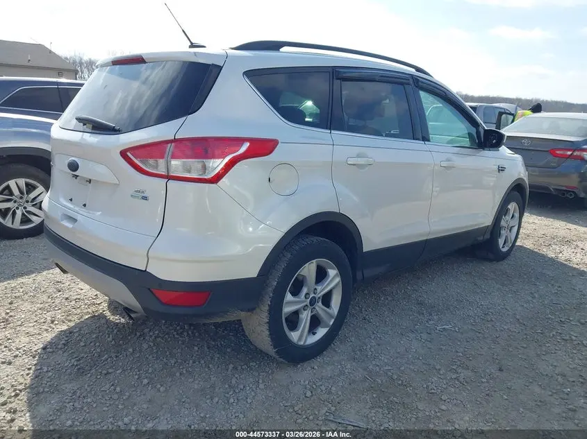 2015 FORD ESCAPE SE
