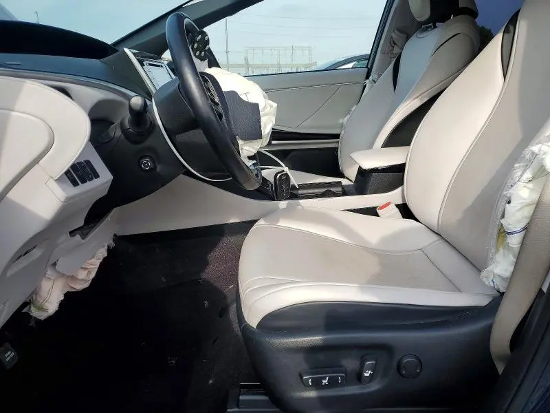 2019 TOYOTA MIRAI BASE  