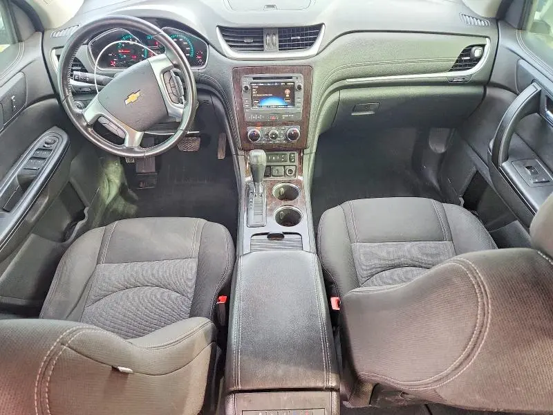2017 CHEVROLET TRAVERSE LT  