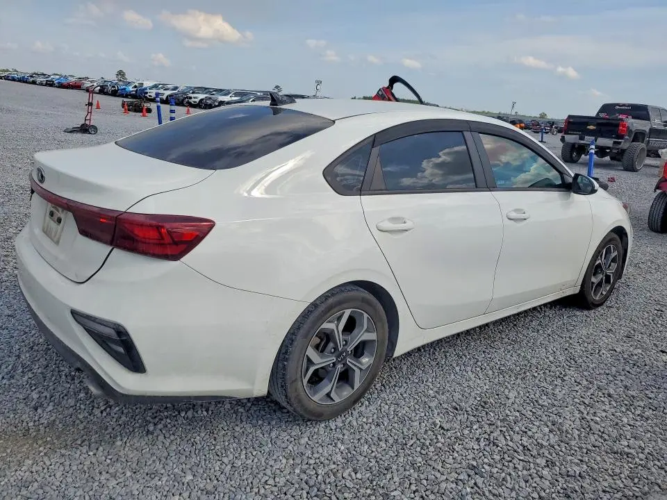 2020 KIA FORTE LXS  