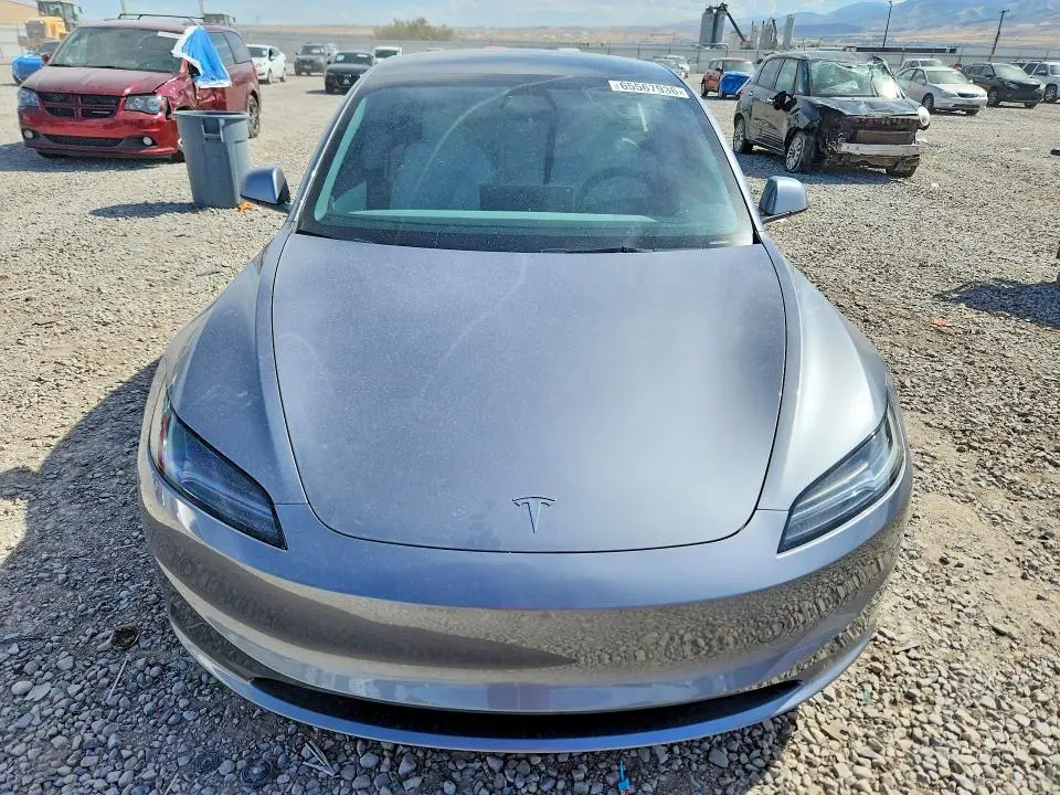 2025 TESLA MODEL 3   