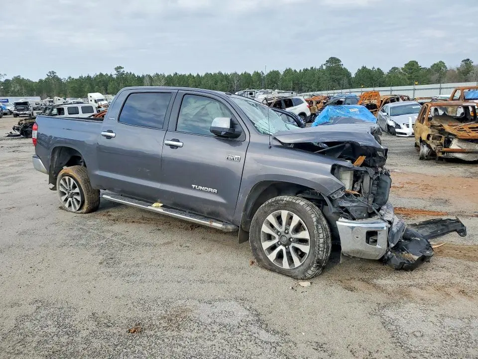 2018 TOYOTA TUNDRA CREWMAX LIMITED  