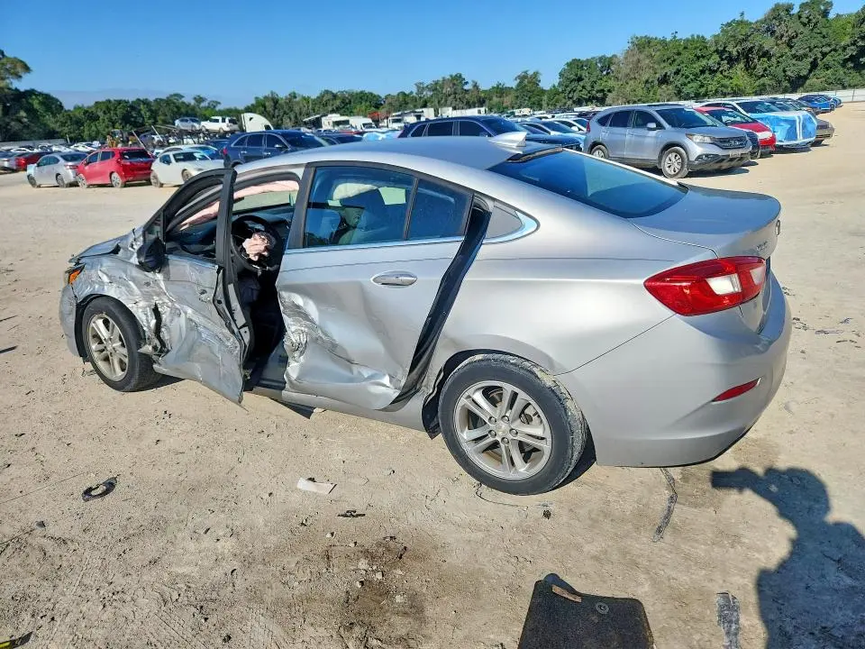 2016 CHEVROLET CRUZE LT  