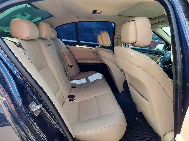 2012 BMW 528 XI  
