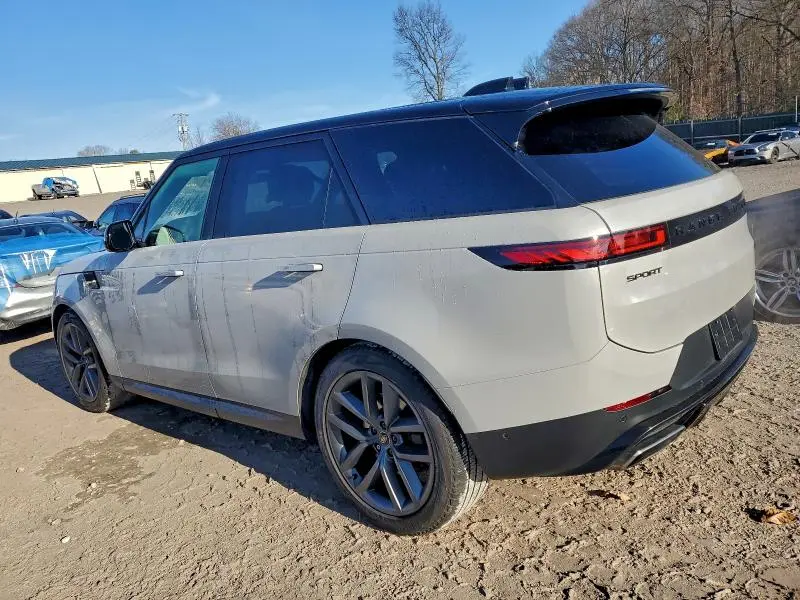2024 LAND ROVER RANGE ROVER SPORT SE  
