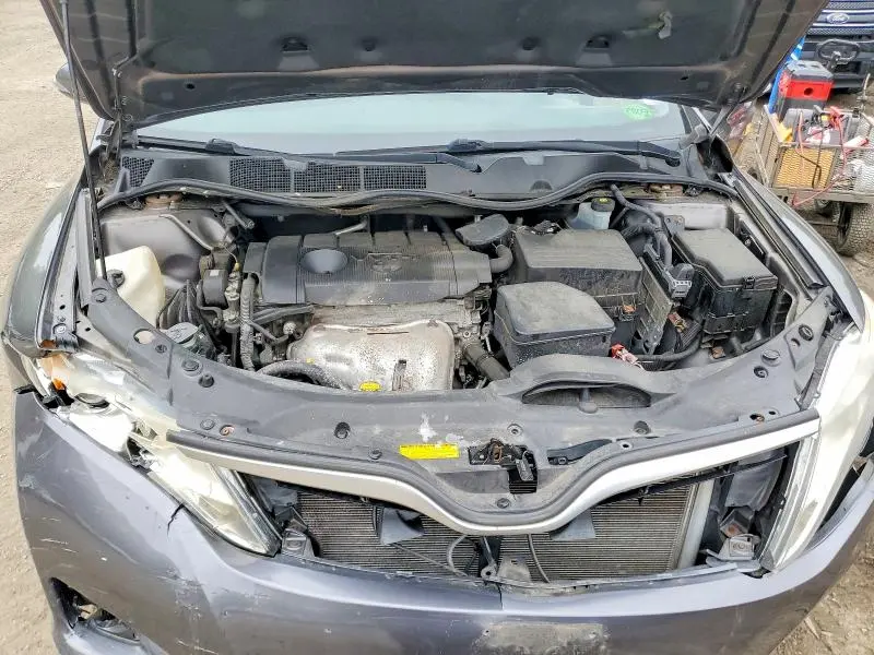2013 TOYOTA VENZA LE  
