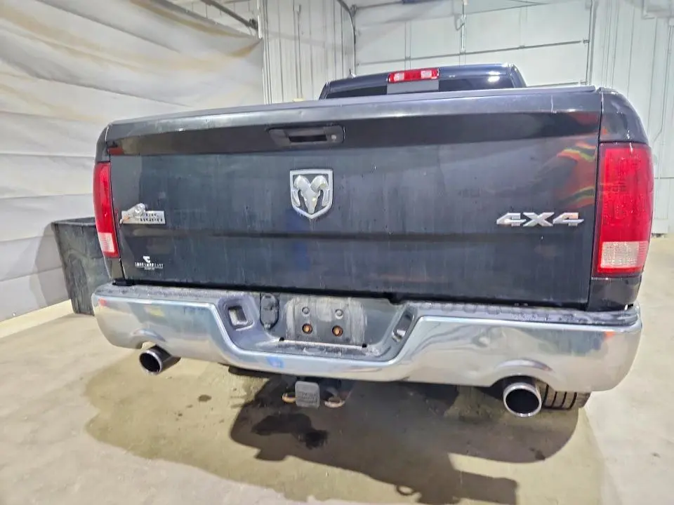 2015 RAM 1500 SLT  